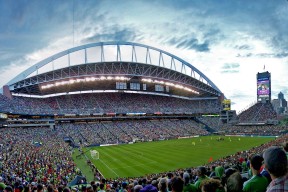 开云体育-北京队对阵尼克斯，小贾伦攻防两端统治，一场跨越篮球文化的对话