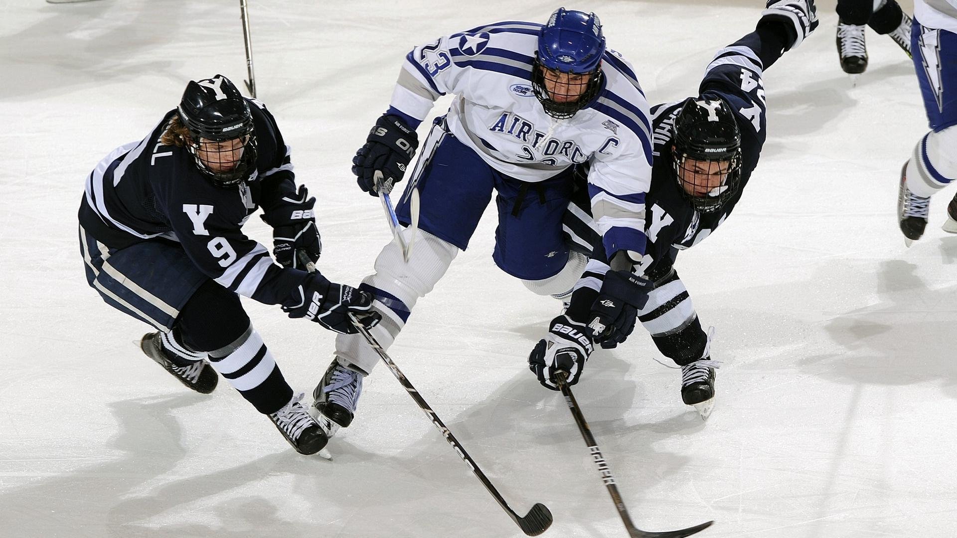 东决关键战焦点战，当篮球场上的巴西收割遇见AC米兰的足球智慧