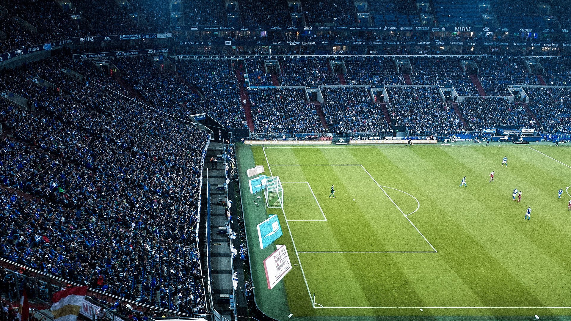 西甲国家德比之夜,塔图姆在焦点战证明自己,当星光交汇于子夜