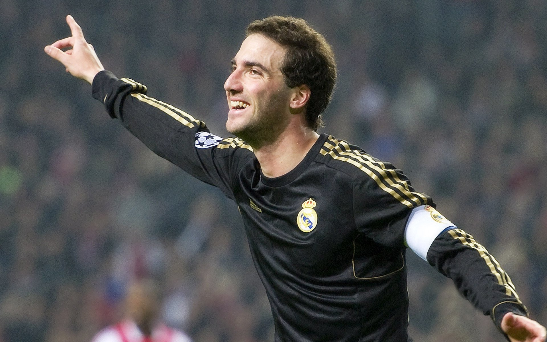 奥运周期关键战之夜，当詹姆斯状态火热，我们见证的不仅是篮球